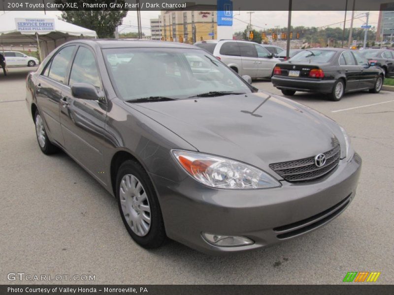 Phantom Gray Pearl / Dark Charcoal 2004 Toyota Camry XLE