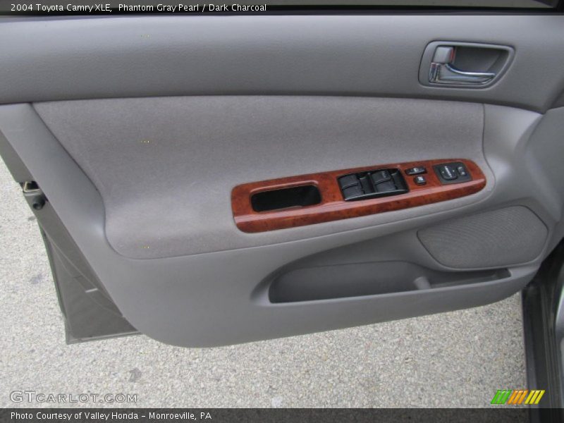 Phantom Gray Pearl / Dark Charcoal 2004 Toyota Camry XLE