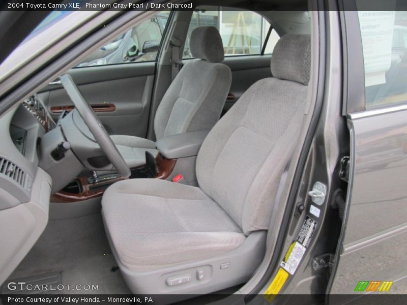 Phantom Gray Pearl / Dark Charcoal 2004 Toyota Camry XLE