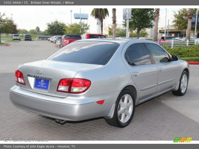 Brilliant Silver Metallic / Willow 2002 Infiniti I 35