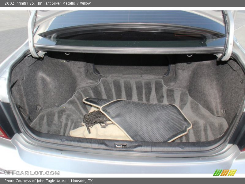 Brilliant Silver Metallic / Willow 2002 Infiniti I 35