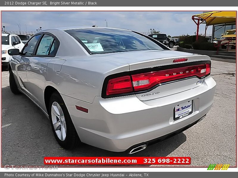 Bright Silver Metallic / Black 2012 Dodge Charger SE