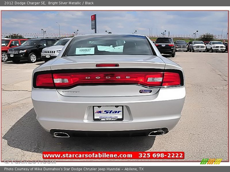 Bright Silver Metallic / Black 2012 Dodge Charger SE