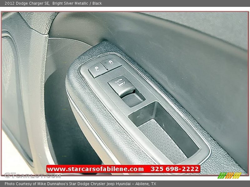 Bright Silver Metallic / Black 2012 Dodge Charger SE