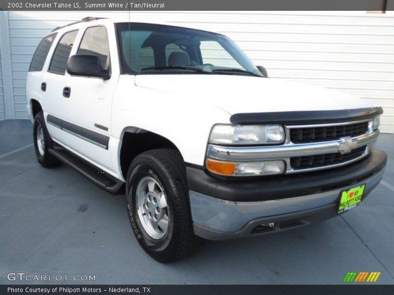 Summit White / Tan/Neutral 2002 Chevrolet Tahoe LS