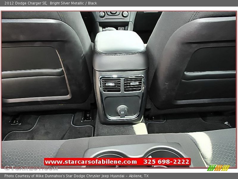 Bright Silver Metallic / Black 2012 Dodge Charger SE