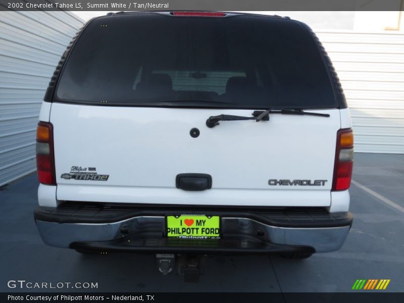 Summit White / Tan/Neutral 2002 Chevrolet Tahoe LS