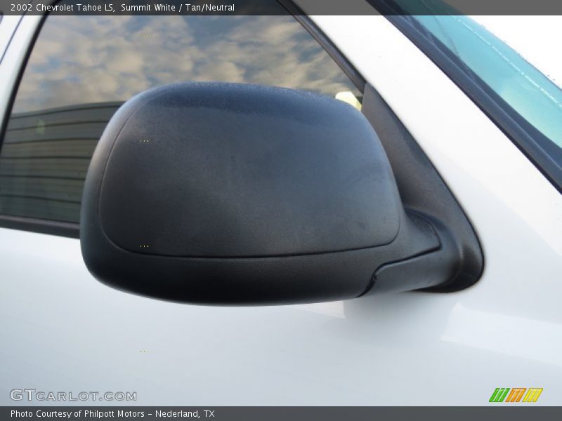 Summit White / Tan/Neutral 2002 Chevrolet Tahoe LS