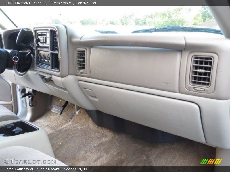 Summit White / Tan/Neutral 2002 Chevrolet Tahoe LS