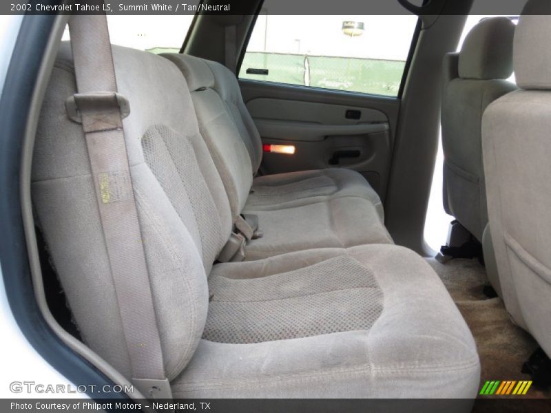 Summit White / Tan/Neutral 2002 Chevrolet Tahoe LS