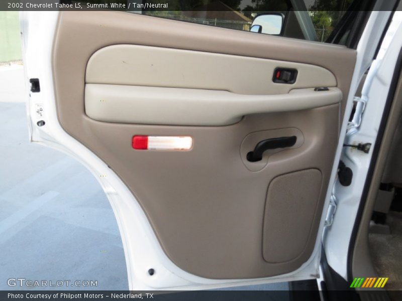 Summit White / Tan/Neutral 2002 Chevrolet Tahoe LS