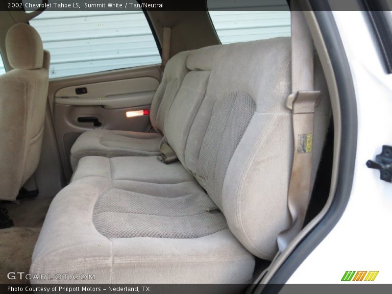 Summit White / Tan/Neutral 2002 Chevrolet Tahoe LS