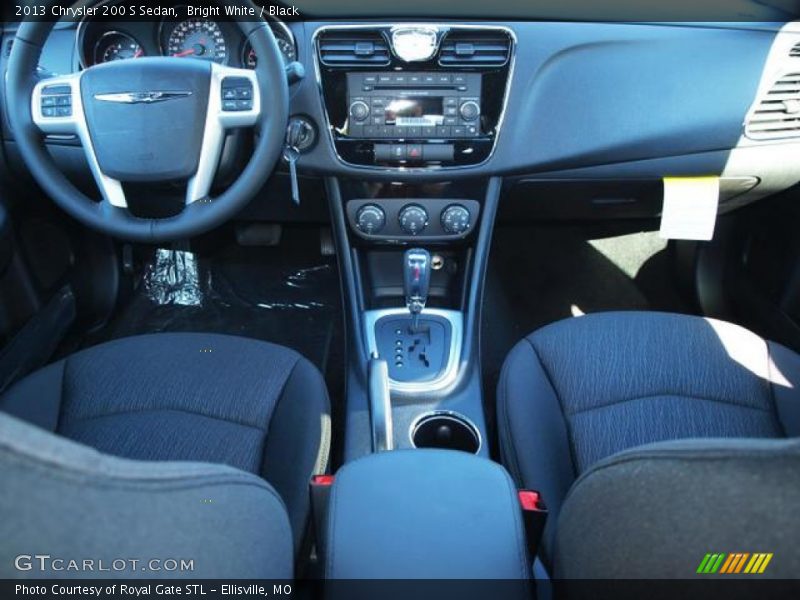 Bright White / Black 2013 Chrysler 200 S Sedan