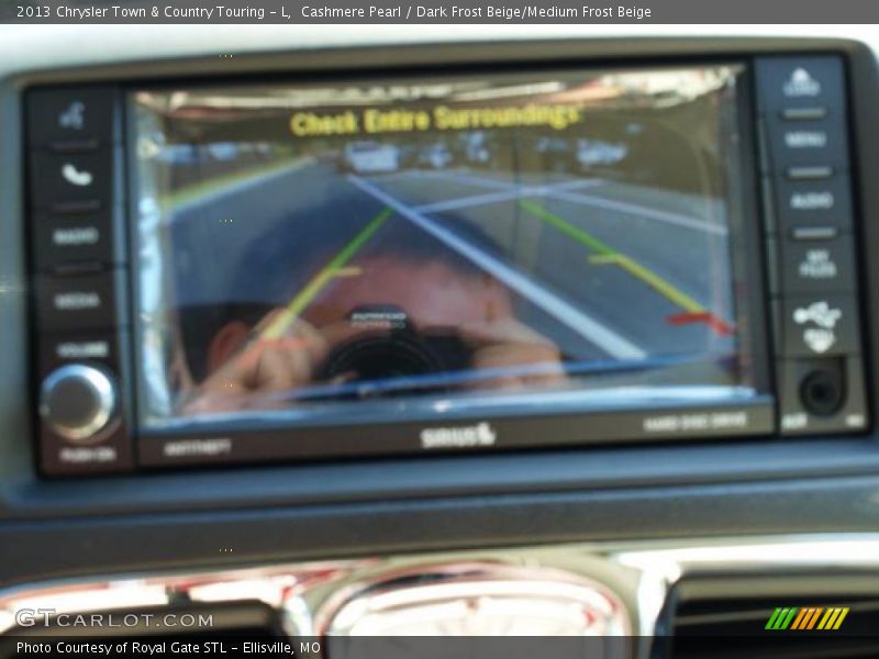 Cashmere Pearl / Dark Frost Beige/Medium Frost Beige 2013 Chrysler Town & Country Touring - L