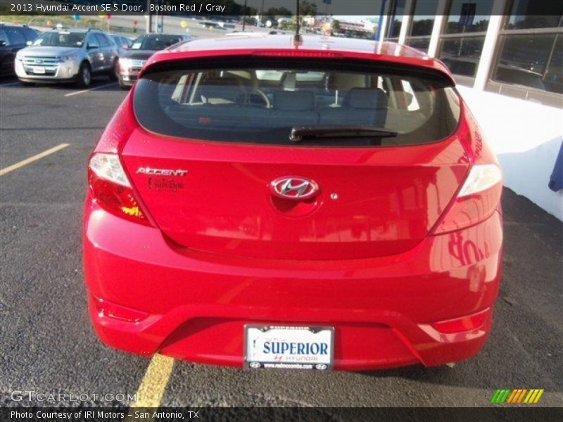 Boston Red / Gray 2013 Hyundai Accent SE 5 Door