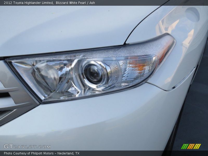 Blizzard White Pearl / Ash 2012 Toyota Highlander Limited