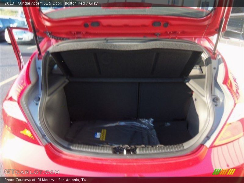 Boston Red / Gray 2013 Hyundai Accent SE 5 Door