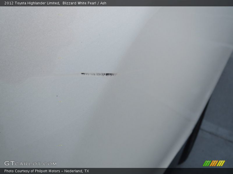 Blizzard White Pearl / Ash 2012 Toyota Highlander Limited