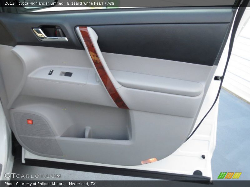 Blizzard White Pearl / Ash 2012 Toyota Highlander Limited