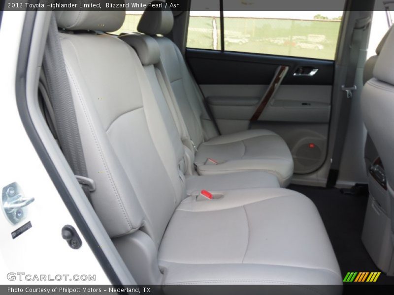 Blizzard White Pearl / Ash 2012 Toyota Highlander Limited