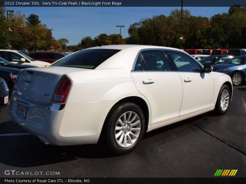 Ivory Tri-Coat Pearl / Black/Light Frost Beige 2013 Chrysler 300