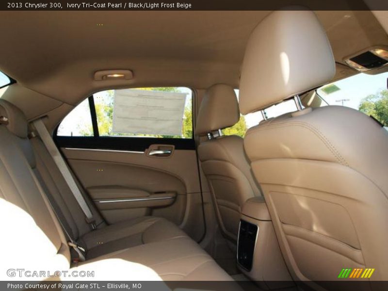 Ivory Tri-Coat Pearl / Black/Light Frost Beige 2013 Chrysler 300