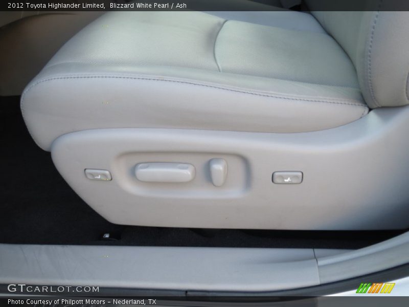 Blizzard White Pearl / Ash 2012 Toyota Highlander Limited