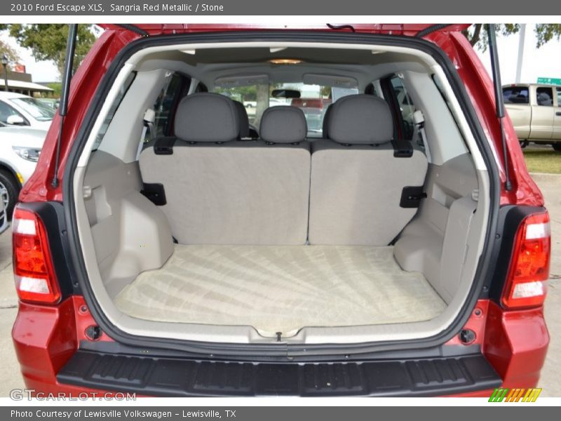  2010 Escape XLS Trunk