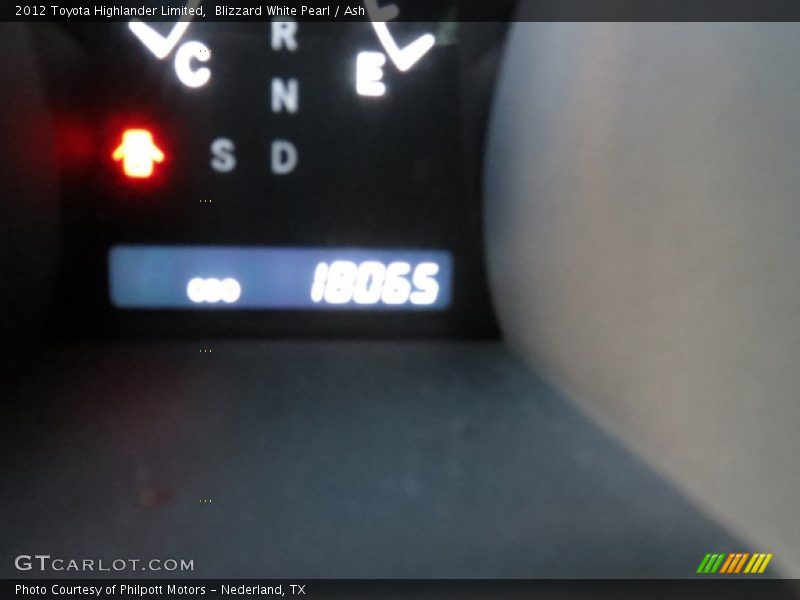 Blizzard White Pearl / Ash 2012 Toyota Highlander Limited