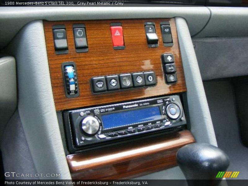 Grey Pearl Metallic / Grey 1988 Mercedes-Benz S Class SEL 300