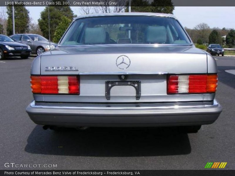 Grey Pearl Metallic / Grey 1988 Mercedes-Benz S Class SEL 300