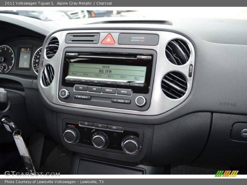 Alpine Gray Metallic / Charcoal 2011 Volkswagen Tiguan S