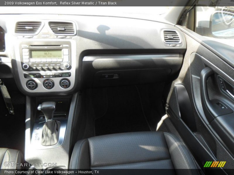 Reflex Silver Metallic / Titan Black 2009 Volkswagen Eos Komfort