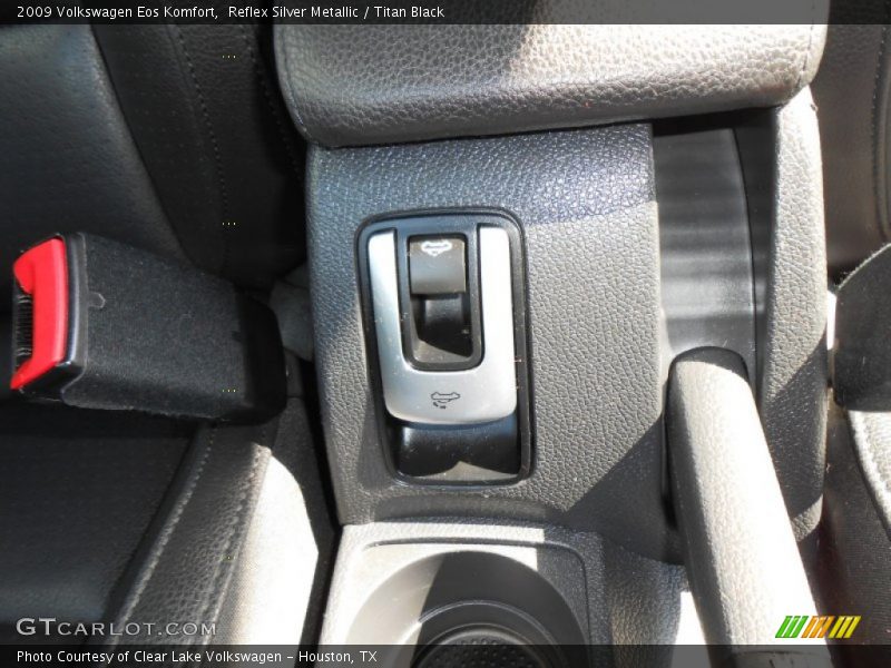 Reflex Silver Metallic / Titan Black 2009 Volkswagen Eos Komfort