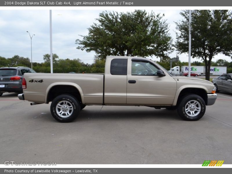 Light Almond Pearl Metallic / Taupe 2004 Dodge Dakota SLT Club Cab 4x4