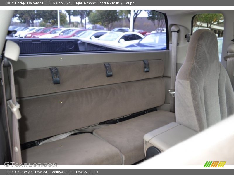 Light Almond Pearl Metallic / Taupe 2004 Dodge Dakota SLT Club Cab 4x4