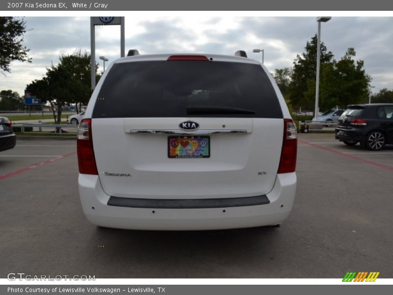 White / Gray 2007 Kia Sedona EX