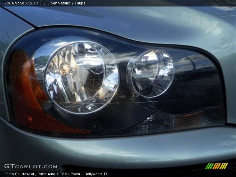 Silver Metallic / Taupe 2004 Volvo XC90 2.5T