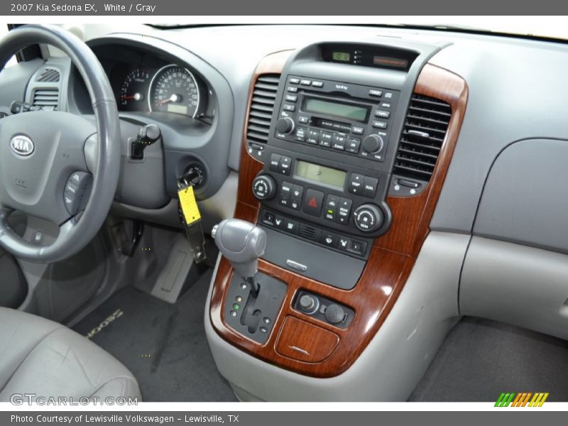 White / Gray 2007 Kia Sedona EX