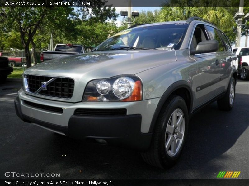 Silver Metallic / Taupe 2004 Volvo XC90 2.5T