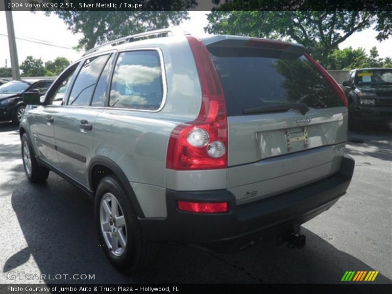 Silver Metallic / Taupe 2004 Volvo XC90 2.5T