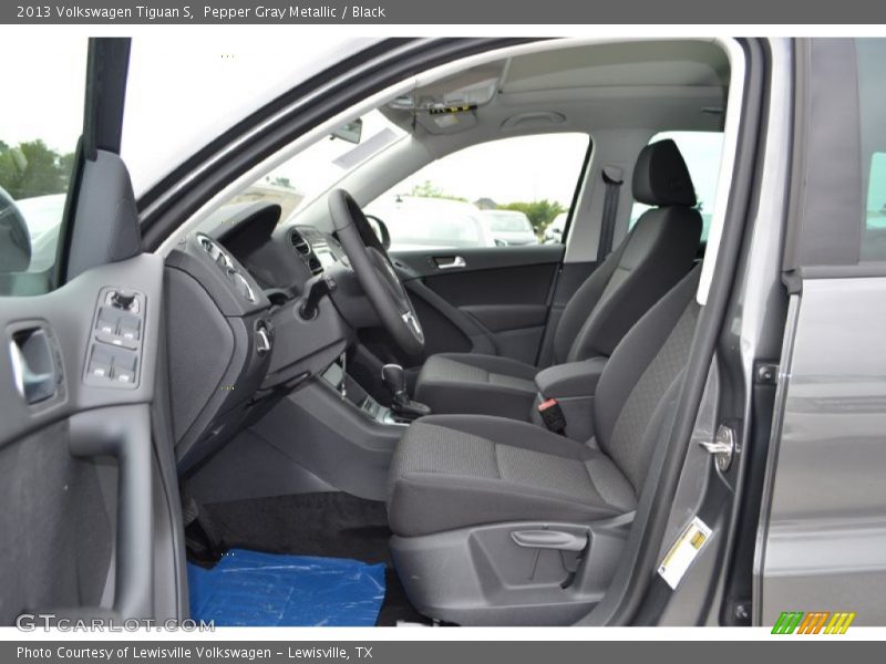 Pepper Gray Metallic / Black 2013 Volkswagen Tiguan S