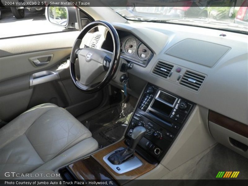 Silver Metallic / Taupe 2004 Volvo XC90 2.5T