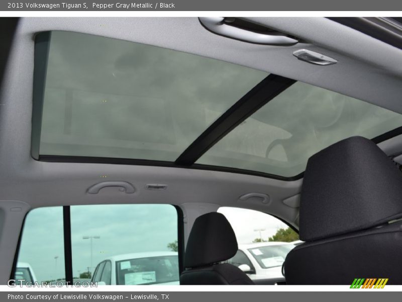 Pepper Gray Metallic / Black 2013 Volkswagen Tiguan S