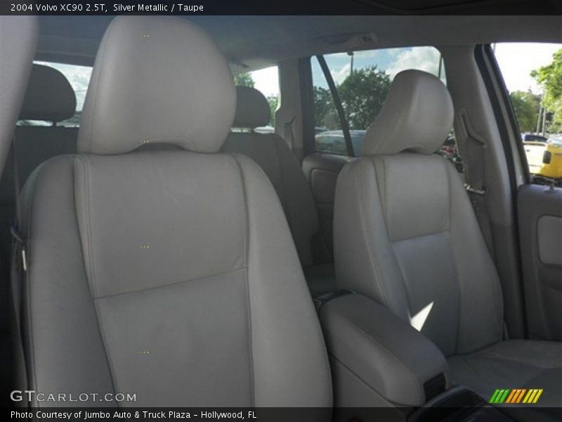 Silver Metallic / Taupe 2004 Volvo XC90 2.5T