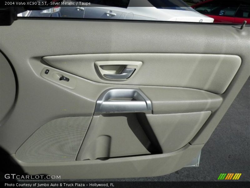 Silver Metallic / Taupe 2004 Volvo XC90 2.5T