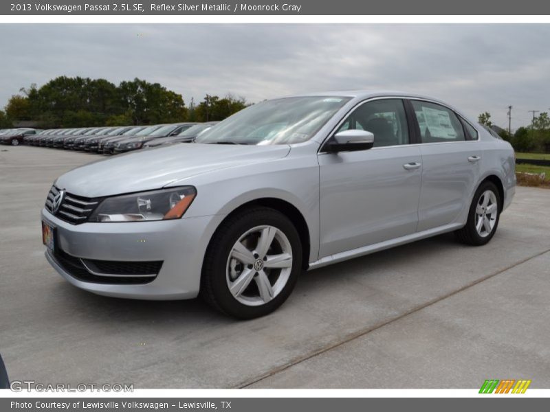Reflex Silver Metallic / Moonrock Gray 2013 Volkswagen Passat 2.5L SE