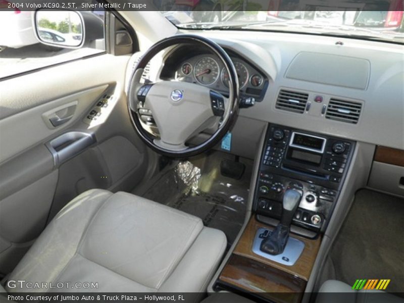 Silver Metallic / Taupe 2004 Volvo XC90 2.5T