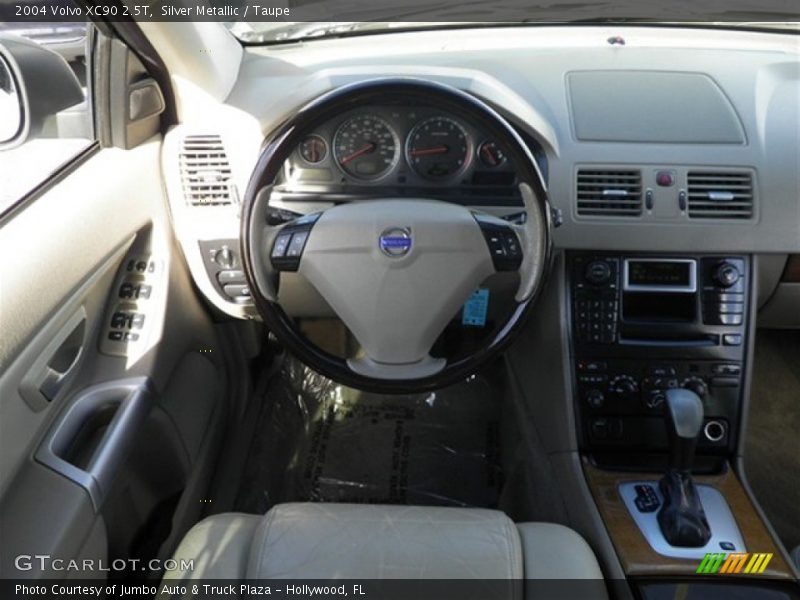 Silver Metallic / Taupe 2004 Volvo XC90 2.5T