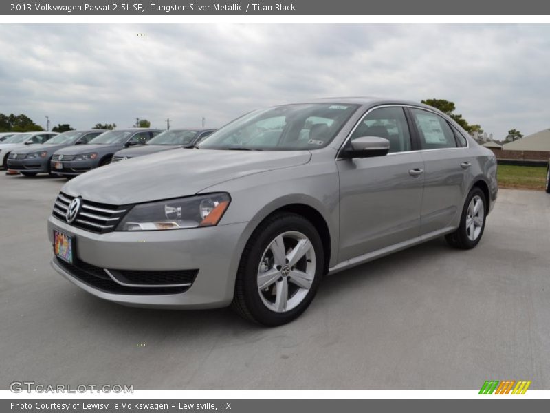 Tungsten Silver Metallic / Titan Black 2013 Volkswagen Passat 2.5L SE